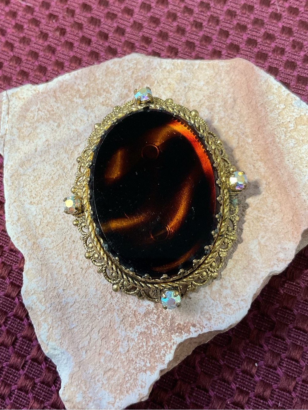 Vintage Gold-Tone Tortoiseshell Oval Brooch with Aurora Borealis Accents